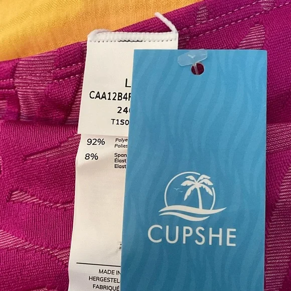 Cupshe Fuchsia Patterned Bikini Bottom. Waist 16-21”. SIZE LARGE. NWT - Picture 4 of 5